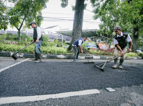 Pemkot Bandung Bandung Targetkan Perbaikan Jalan 100 Persen Rampung di Akhir Tahun -Ist-