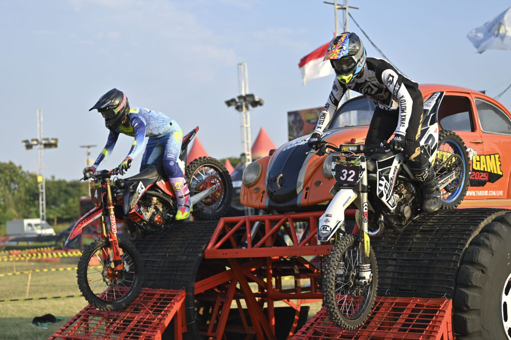 trial game dirt