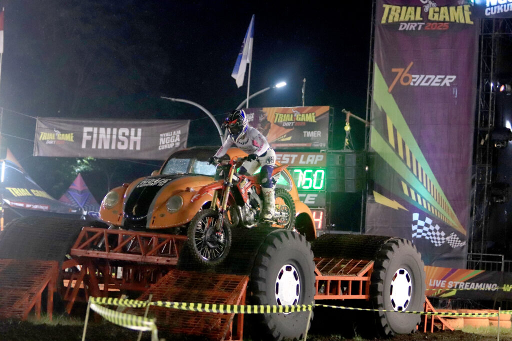 Trial Game Dirt Tritan Point