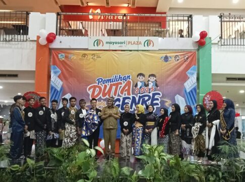 Ket foto : Wakil Wali Kota Dicky Candra Negara, foto bersama dengan para Duta GenRe Tingkat Kota Tasikmalaya 2025 (fokusjabar/Seda)