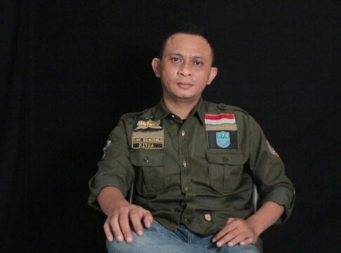 Caption: Ketua DPW Brigez Kota Banjar Dino Rhomadona ST