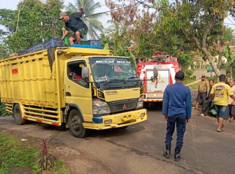 Ketpot: Truk mogok yang berhasil dievakuasi personel Damkar pos WMK Rancah