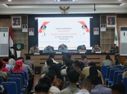Ket foto : Rakor MBG di Aula Balekota Tasikmalaya, Membahas berbagai permasalahan mulai keracunan dan sertifikat SLHS (fokusjabar/Seda)