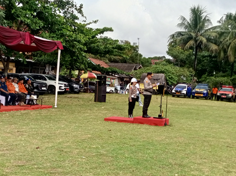 Poto: Kapolres Pangandaran AKBP Andri Kurniawan saat membacakan 8 Poin penekanan hadapi bencana hidrometeorologi.