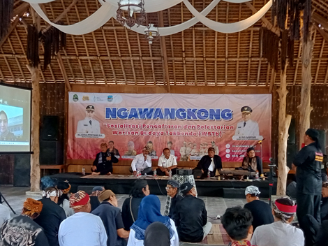 Poto: Suasana Ngawangkong sosialisasi pendaftaran dan pelestarian warisan budaya tak benda.