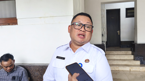 Kepala Dinas Lingkungan Hidup (DLH) Kota Bandung Darto