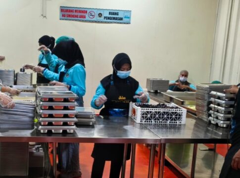 Pemerintah Kota (Pemkot) Bandung turun tangan terkait adanya penolakan sejumlah warga Batununggal terhadap rencana operasional Dapur Makan Bergizi Gratis (MBG) di kawasan Parakan Indah Raya Nomor 4, Kecamatan Bandung Kidul pada Minggu (9/11/2025) kemarin.