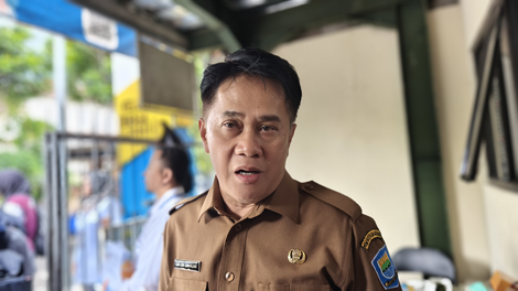 Kepala Dinas Ketahanan Pangan dan Pertanian (DKPP) Kota Bandung Gin Gin Ginanjar