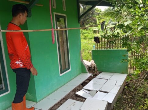 tebing bukit longsor fokusjabar.id