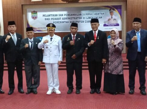 Ketpot; Pejabat yang baru dilantik Bupati Ciamis Herdiat Sunarya