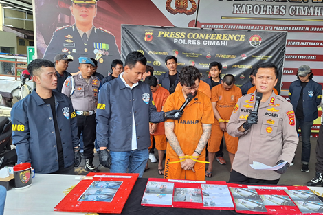 Foto: Polres Cimahi Tangkap Debt Collector Gadungan. (Arif)