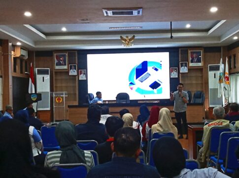 Ket foto : Para Pengurus Cabang Olahraga mengikuti Bimtek yang digelar KONI Kota Tasikmalaya di Kantor Wali Kota Tasikmalaya (fokusjabar/Seda)