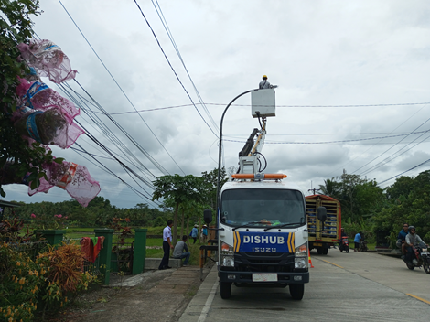 Poto: suasana perbaikan PJU di jalan nasional Padaherang Kabupaten Pangandaran.