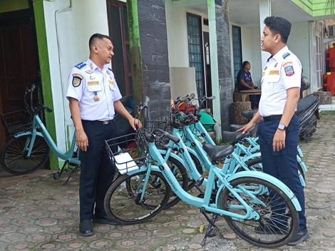 Poto: Sepeda patroli kemacetan di kawasan wisata Pantai Pangandaran.