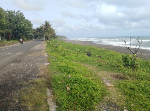 Poto: Abrasi laut di Ciparanti, Kabupaten Pangandaran (istimewa).