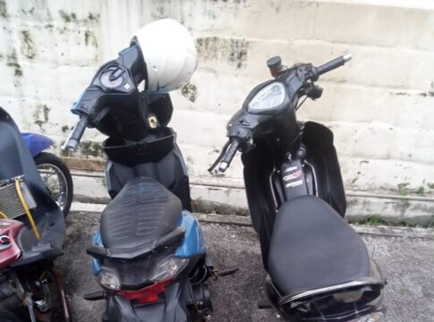 Keterangan Foto: Kepolisian Sektor (Polsek) Wanaraja, Polres Garut, membubarkan aksi balap liar yang meresahkan masyarakat, pada Selasa dini hari, (16/12/ 2025), dan berhasil mengamankan dua unit sepeda motor yang diduga digunakan untuk aktivitas ilegal tersebut.