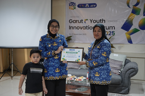 Keterangan Foto: Wakil Bupati Garut, Putri Karlina, menjadi Keynote Speaker dalam kegiatan Garut Youth Innovation Forum 2025 yang berlangsung di Aleyra Hotel and Villa’s Garut, Jalan Pembangunan, Rabu (17/12/2025).
