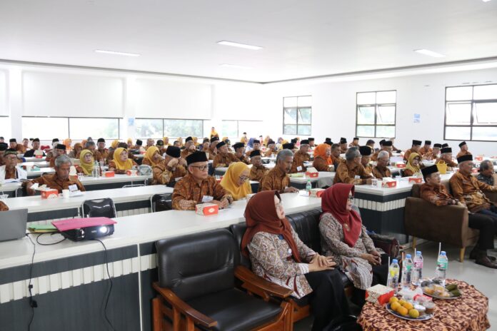 Keterangan Foto: Suasana Pembukaan Musyawarah Cabang (Muscab) ke-VIII di Aula Dinas Sosial, Kecamatan Tarogong Kidul, Sabtu (20/12/2025).