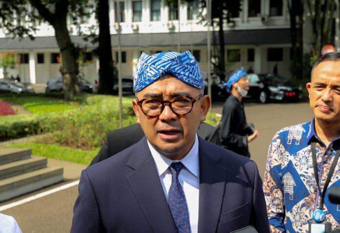 Wali Kota Bandung Muhammad Farhan di Balai Kota Bandung Senin (22/12/2025)