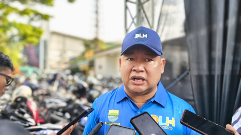 Kepala Dinas Lingkungan Hidup (DLH) Kota Bandung Darto