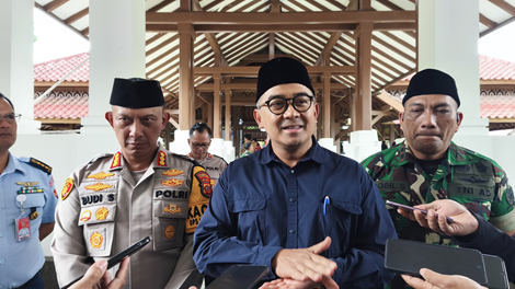 Wali Kota Bandung Muhammad Farhan di Pendopo Jalan Dalem Kaum Kota Bandung Selasa (30/12/2025)