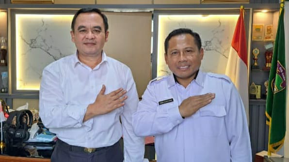 Kepala Disdukcapil Ciamis, Yayan Muhamad Supyan (Kiri)
