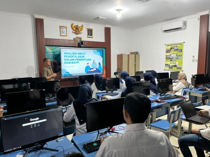 Pusat Kegiatan Belajar Masyarakat (PKBM) Sangkanhurip, Kabupaten Bandung, menggelar Workshop Pengelolaan Pembelajaran Program Kesetaraan Tahun 2025