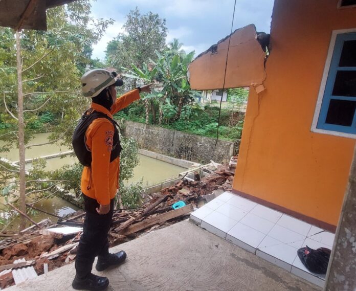 Ketpot: Rumah warga di wilayah Desa Bendasari Ciamis pasca kejadian longsor
