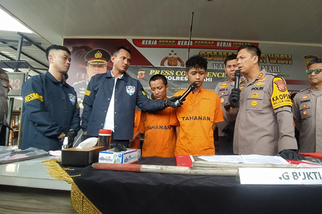 Foto: Polisi tangkap belasan anggota geng motor yang bacok warga di Cimahi. (Arif)