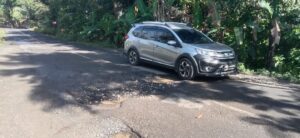 jalan batu karas berlubang@fokusjabar.id