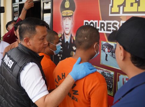Kasat Reskrim Polres Tasikmalaya, AKP Ridwan Budiarta, SH, MH, gali informasi mengungkap lebih jauh sindikat pencurian kendaraan roda empat (R4).