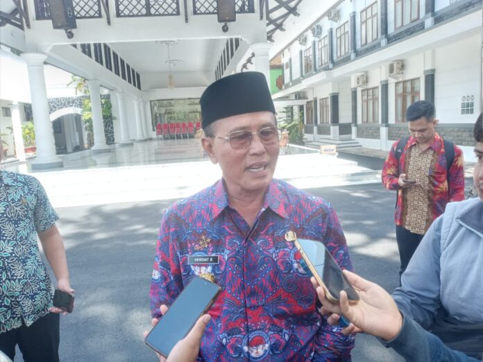 Bupati Ciamis Herdiat Sunarya