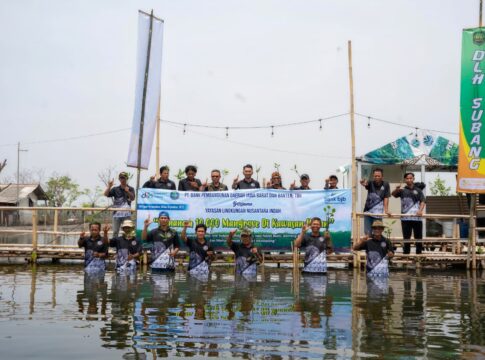 bank bjb Hadir untuk Lingkungan dan Masyarakat Melalui Program Penanaman Mangrove