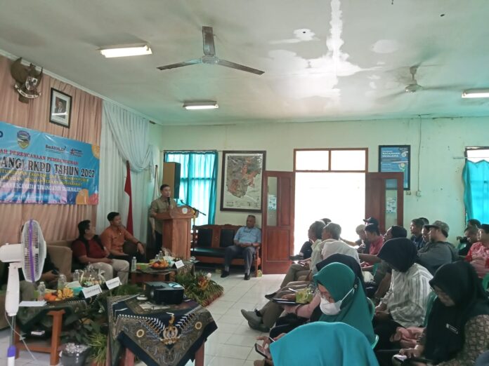 Ket foto : Proses Pelaksanaan Musrenbang RKPD 2027 Tingkat Kelurahan Kahuripan Kec. Tawang Kota Tasikmalaya (fokusjabar/Seda)