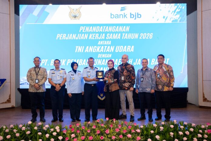 bank bjb dan TNI AU Perluas Akses Layanan Keuangan