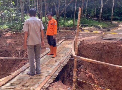 Bahu jalan Desa bunter fokusjabar.id