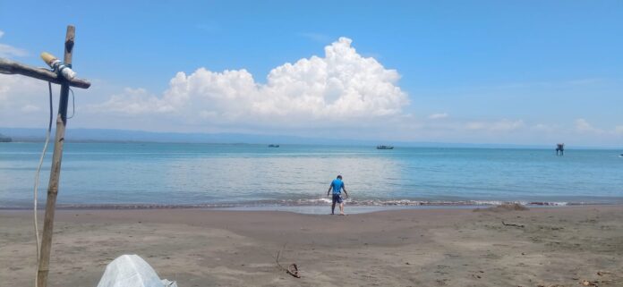 pantai batu karas pangandaran@fokusjabar.id)
