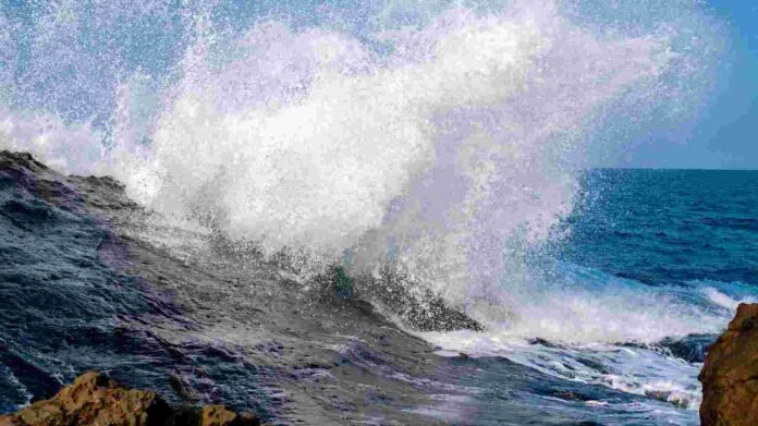 Gelombang Tinggi fokusjabar.id