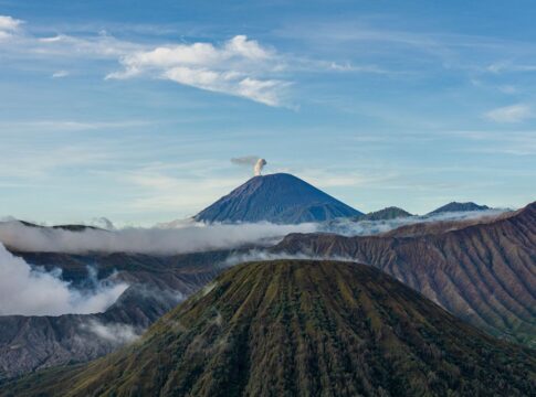 Gunung Semeru fokusjabar.id