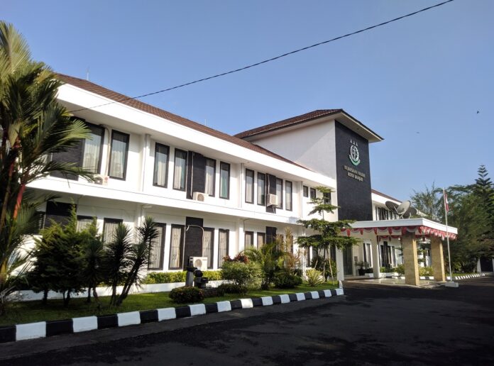 Caption: Kantor Kejaksaan Negeri Kota Banjar. Banjar, FOKUSJabar.id