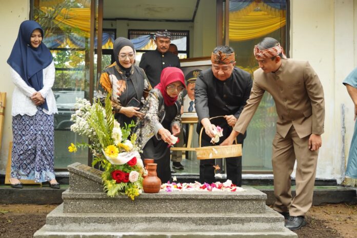 Bupati Garut Tabur Bunga fokusjabar.id