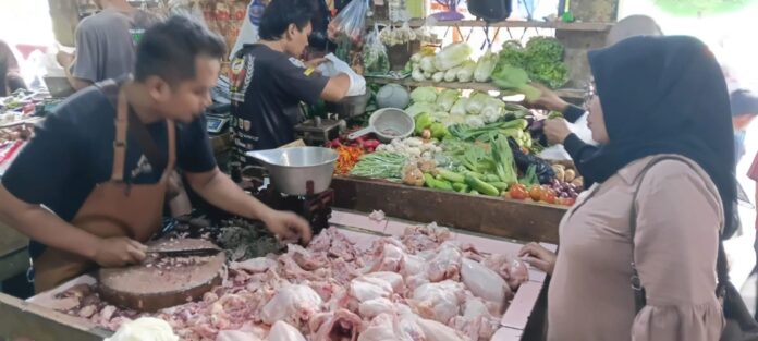 Harga daging ayam Broiler fokusjabar.id