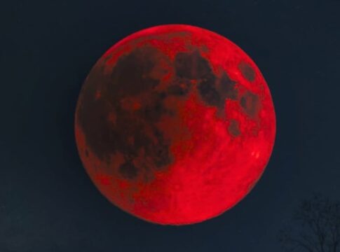 Fenomena Blood Moon Jawa Barat@fokusjabar.id