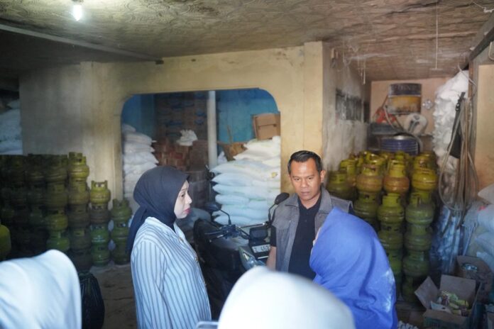 Putri Karlina Pasar Andir fokusjabar.id