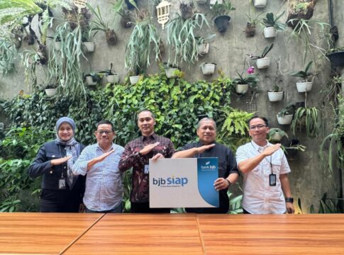 Kolaborasi bank bjb dan Perumda BPR Kuningan Perkuat Perencanaan Dana Pensiun Pegawai