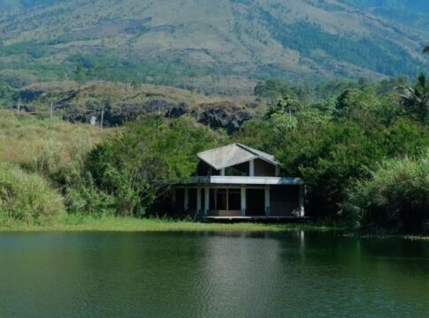 Cafe Balong Garut fokusjabar.id