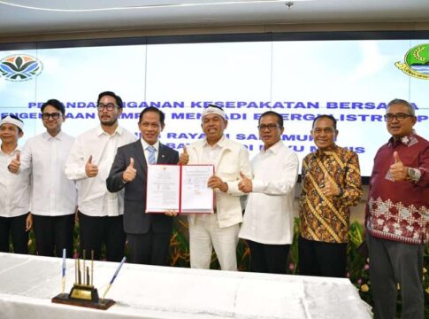 Dedi Mulyadi Tandatangi Kesepakatan Bersama tentang Penanganan Sampah Menjadi Energi Listrik (Istimewa)
