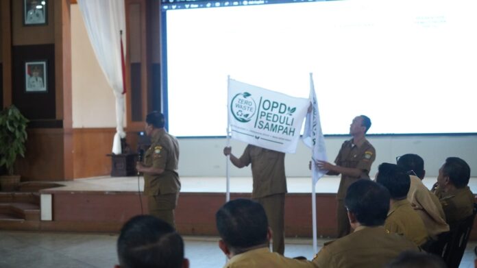 Rapat Koordinasi Evaluasi Pembangunan yang berlangsung di Aula Tampomas, Pusat Pemerintahan Sumedang (PPS), Selasa (30/6/2026). SUMEDANG, FOKUSJabar.id