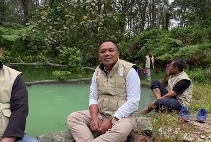 Caption foto: Wakil Bupati Tasikmalaya, Asep Sapari Al Ayubi saat meninjau secara langsung obyek wisata Cipatuh dan berniat untuk menghidupkan kembali. Tasikmalaya, FOKUSJabar.id