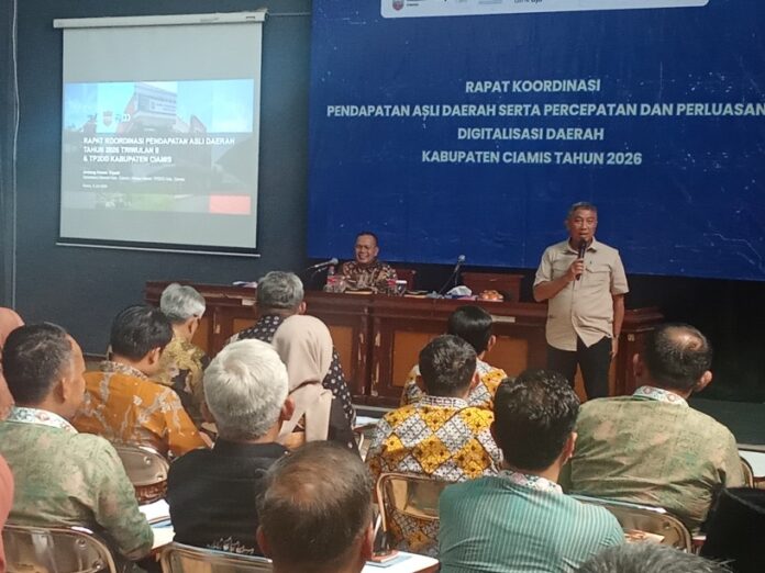 Ketpot : Sekda Kabupaten Ciamis Andang Firman saat dihadapan peserta Rakor optimalisasi PAD Kabupaten Ciamis CIAMIS, FOKUSJabar.id